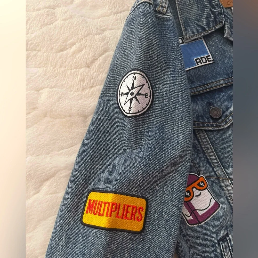 Levi's Limited Macys Exclusive All Over Embellished Trucker Jacket size S . RARE